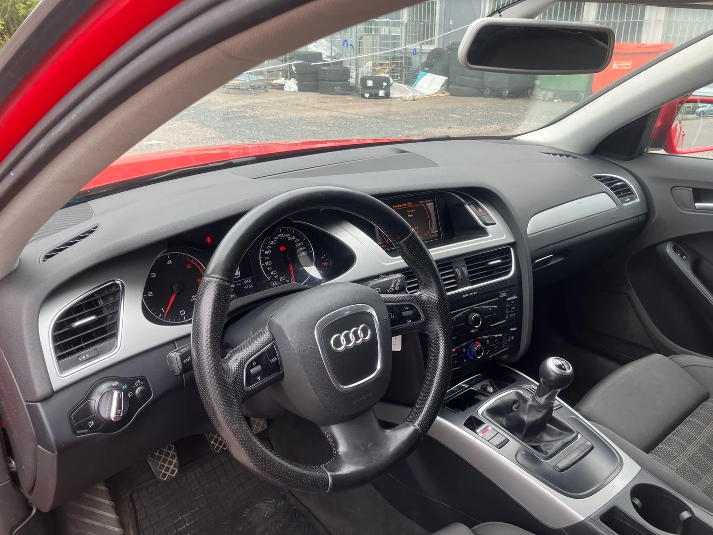 Car Image - 24tBzOic9Q99IJb4esD6j3