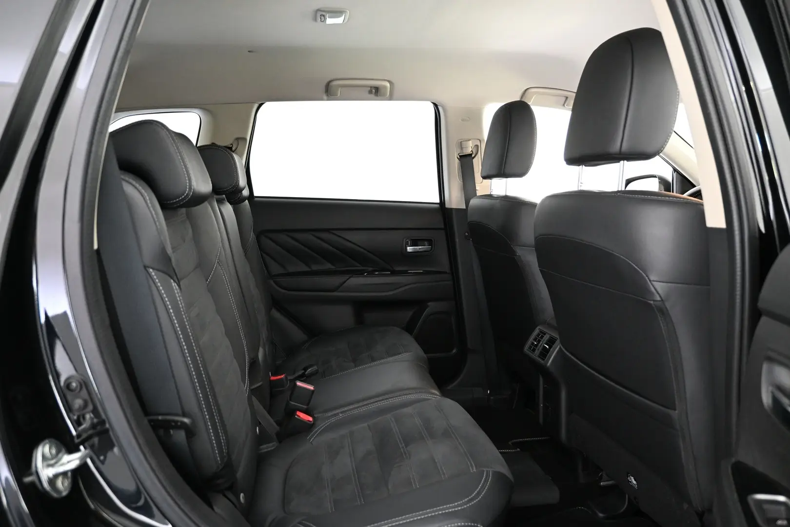 Car Image - 62BV0N5wY9pspFSjQdQ6kP