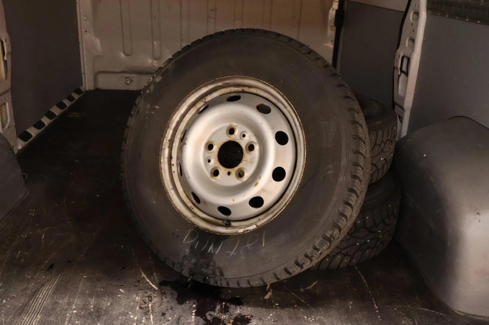 Car Image - 6Sc6dL8eUrI4AWghNKERyr