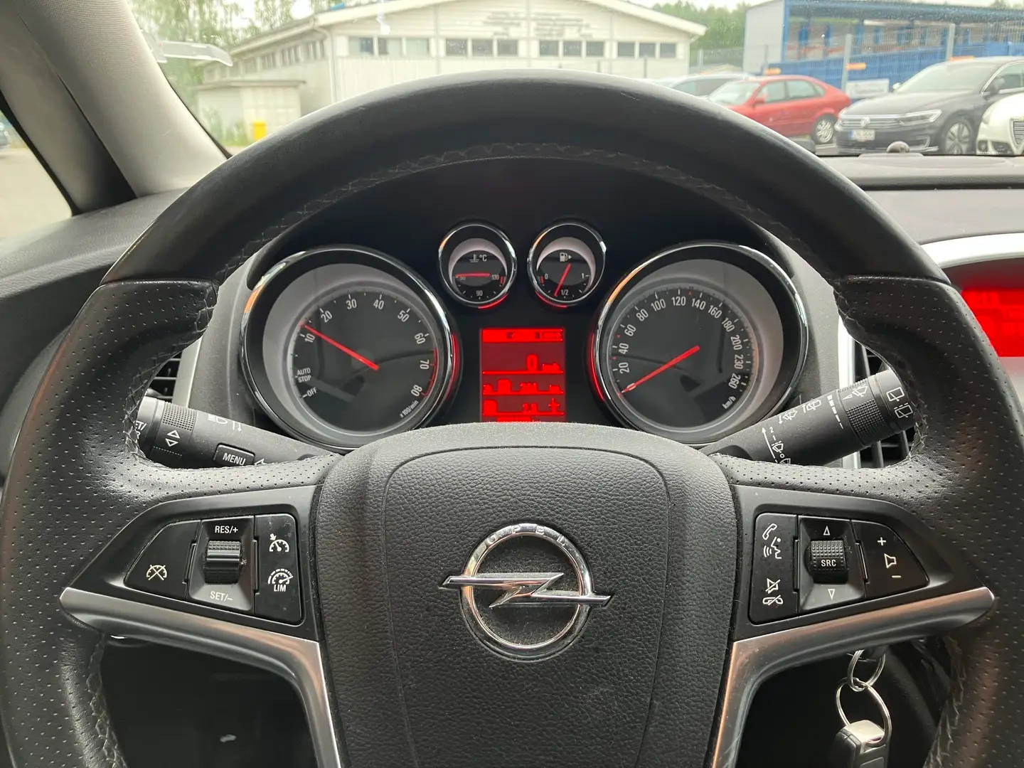 Car Image - 6qKJJzorwlscsbJwx5TNR6
