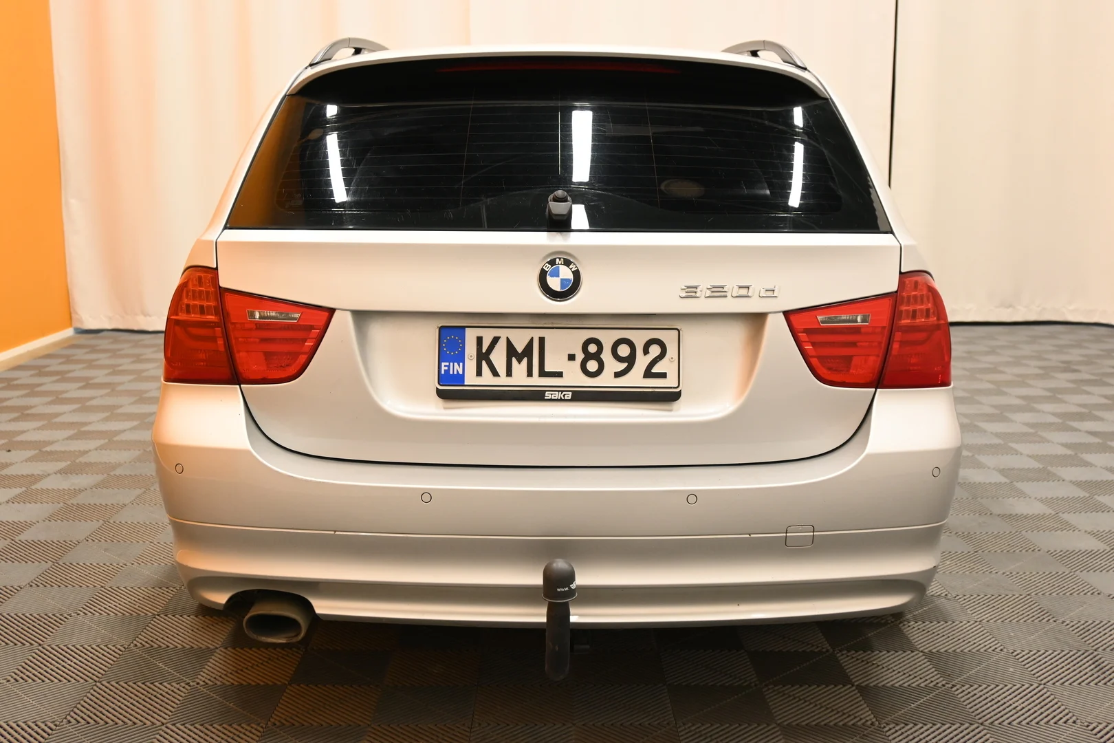 Car Image - 7fZ1FF0h4xasxzhyzMK6jh