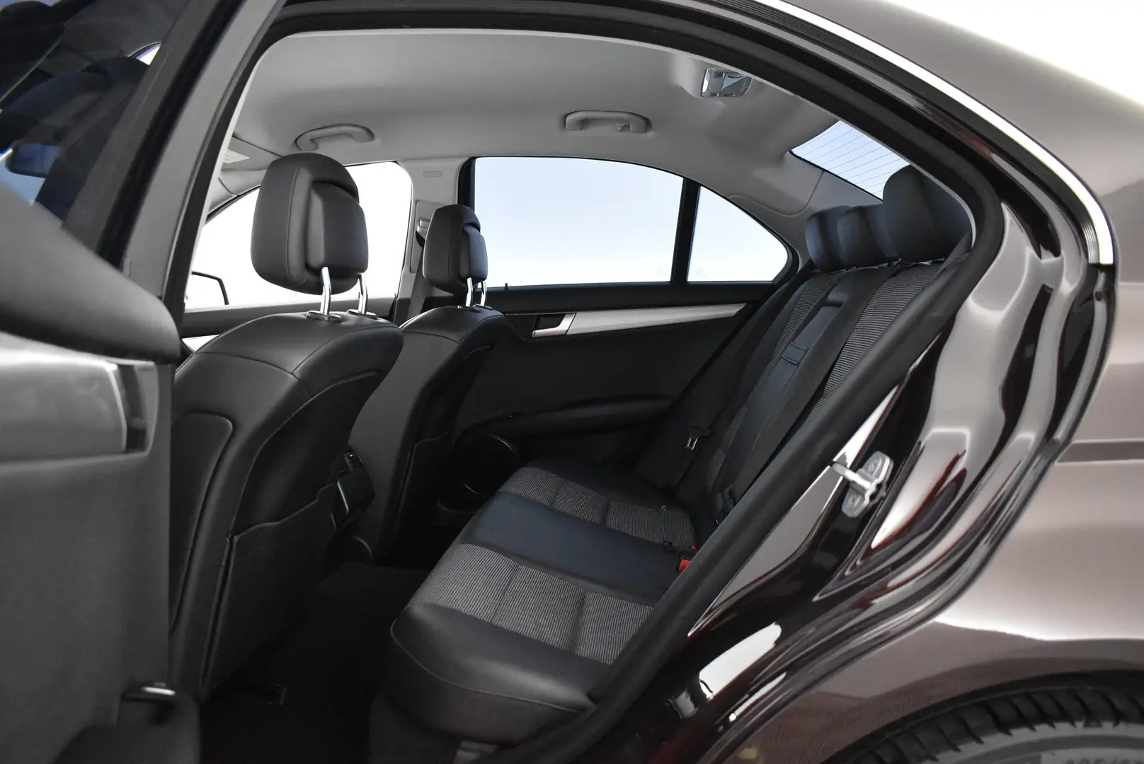 Car Image - 9pnsRtMAwZ7pae1Lvy67s