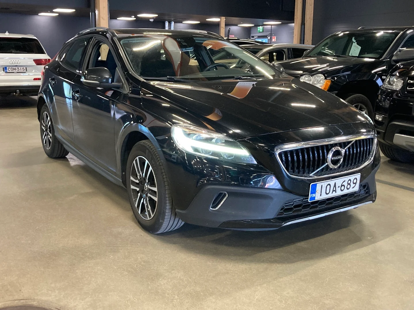Car Image - 7lPIRqiTeBm3JRnAEOPbJK