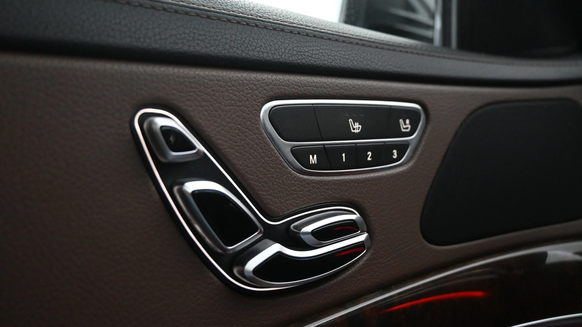 Car Image - 1ETBll91s4zL4Phg3ME8p4