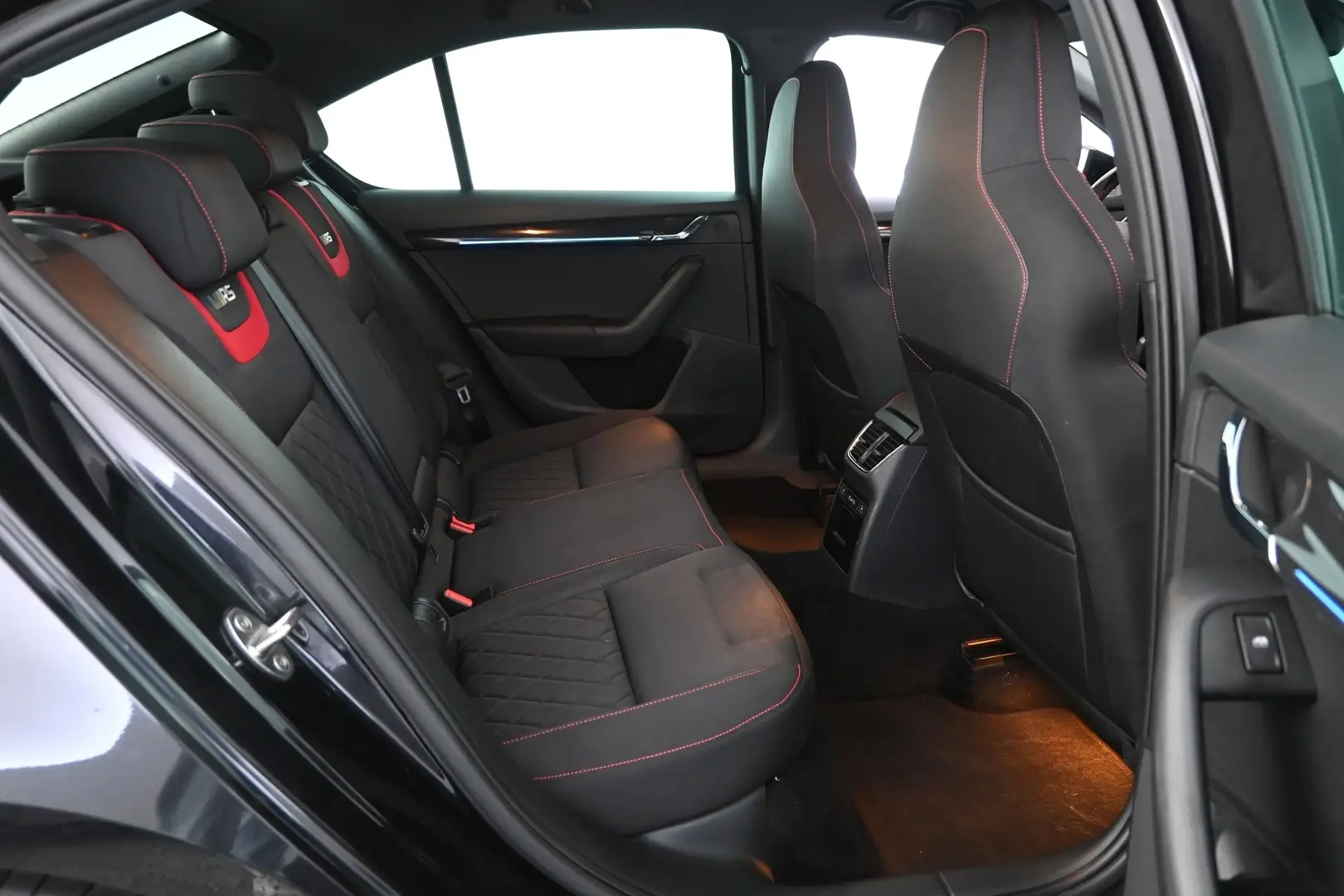 Car Image - 3MGzJsvGlkVOrc7hf8gCWB