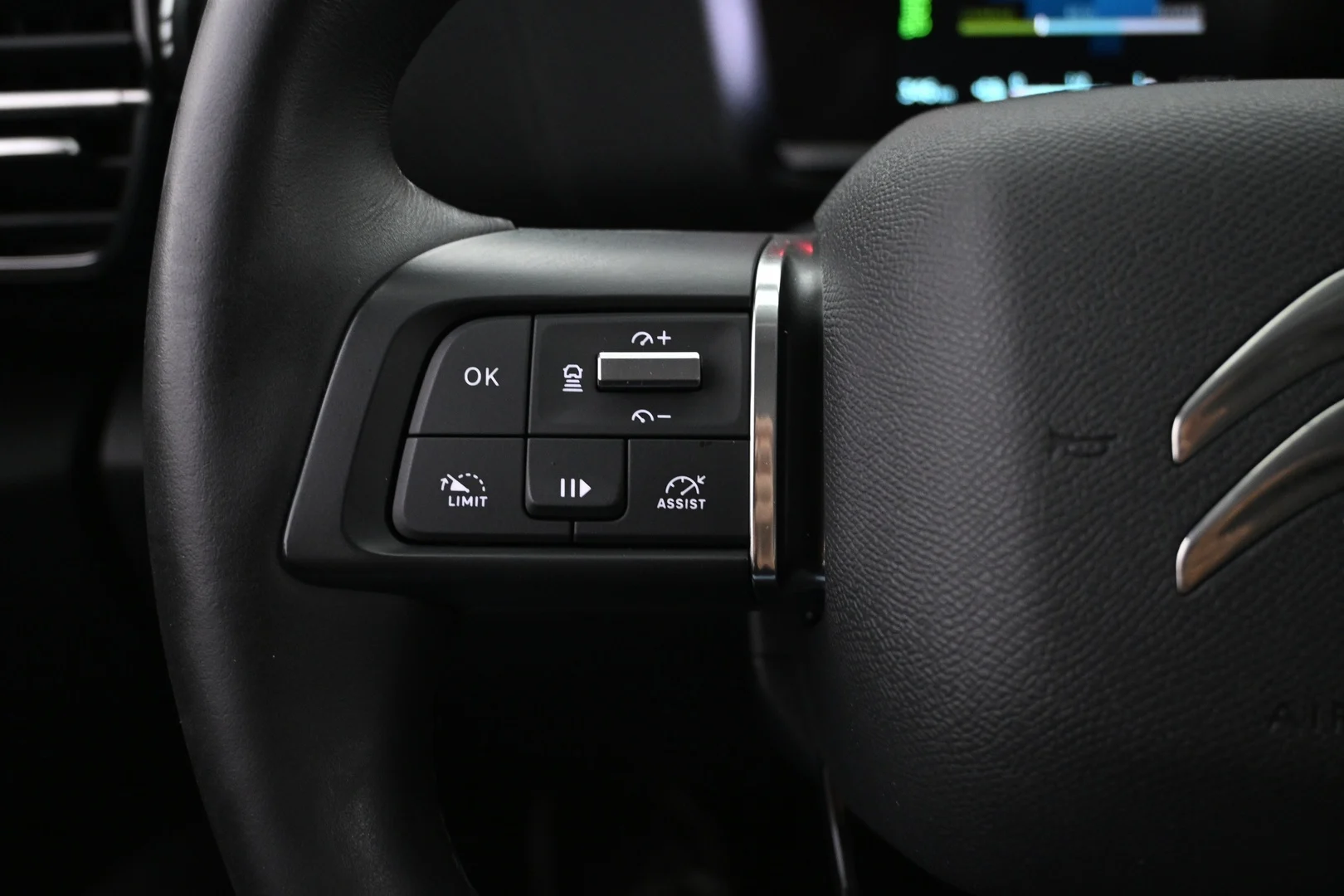 Car Image - 78w81KGSWoIUJGU5kh44XE