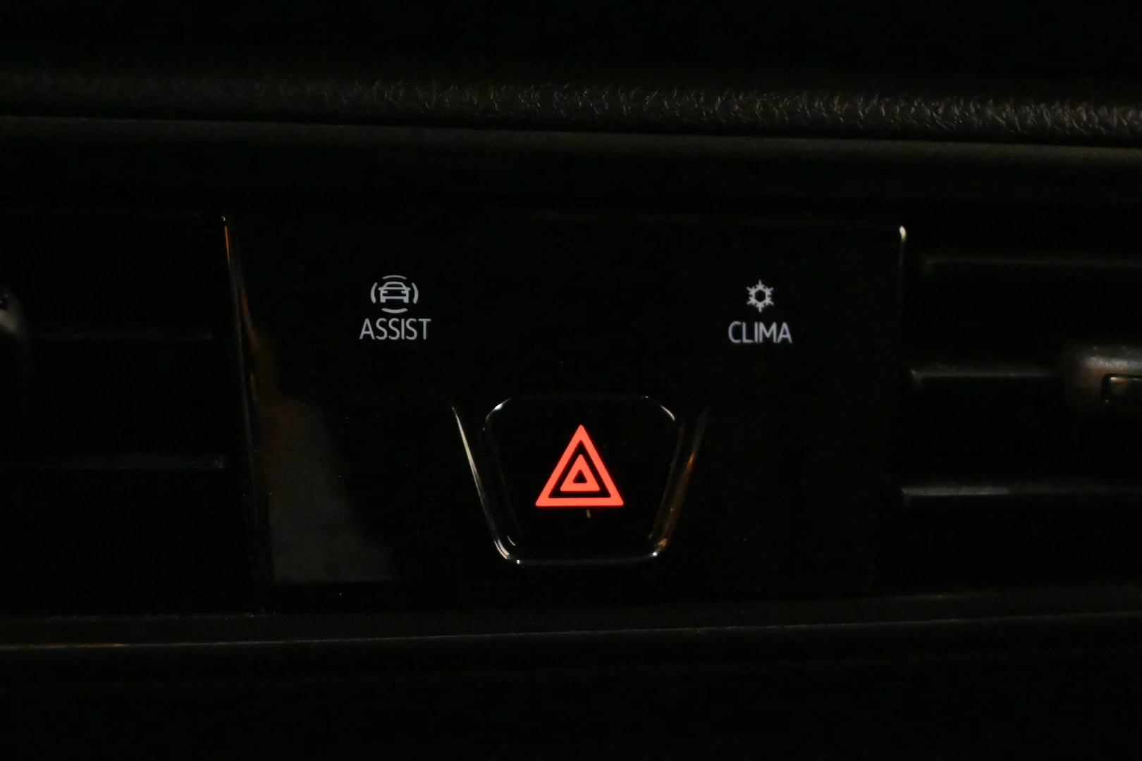 Car Image - 2t0pJD5E1xSzvaCYnbWIEj