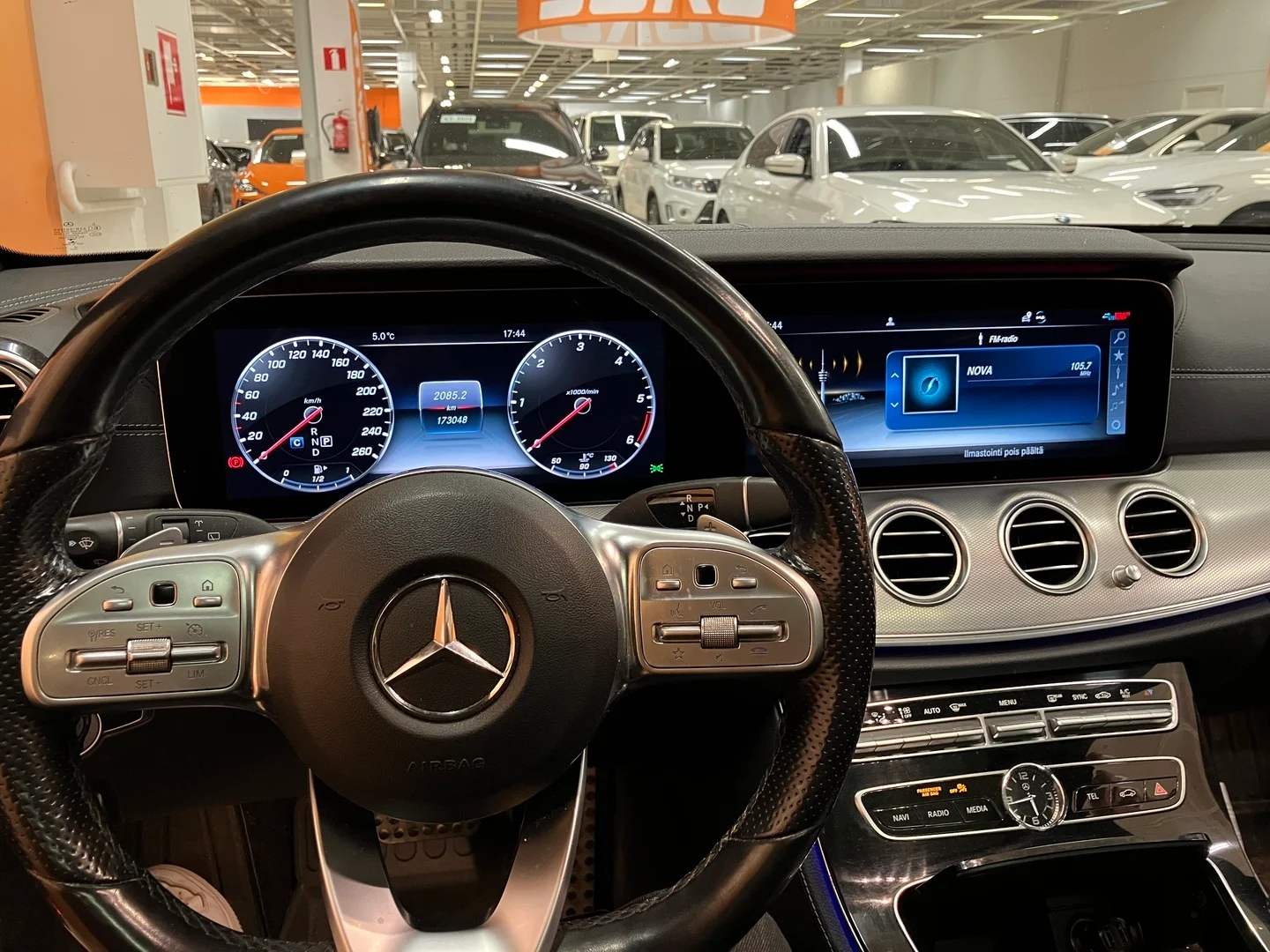 Car Image - 30fm5dM9F3sJ7vHKXVP5Aa