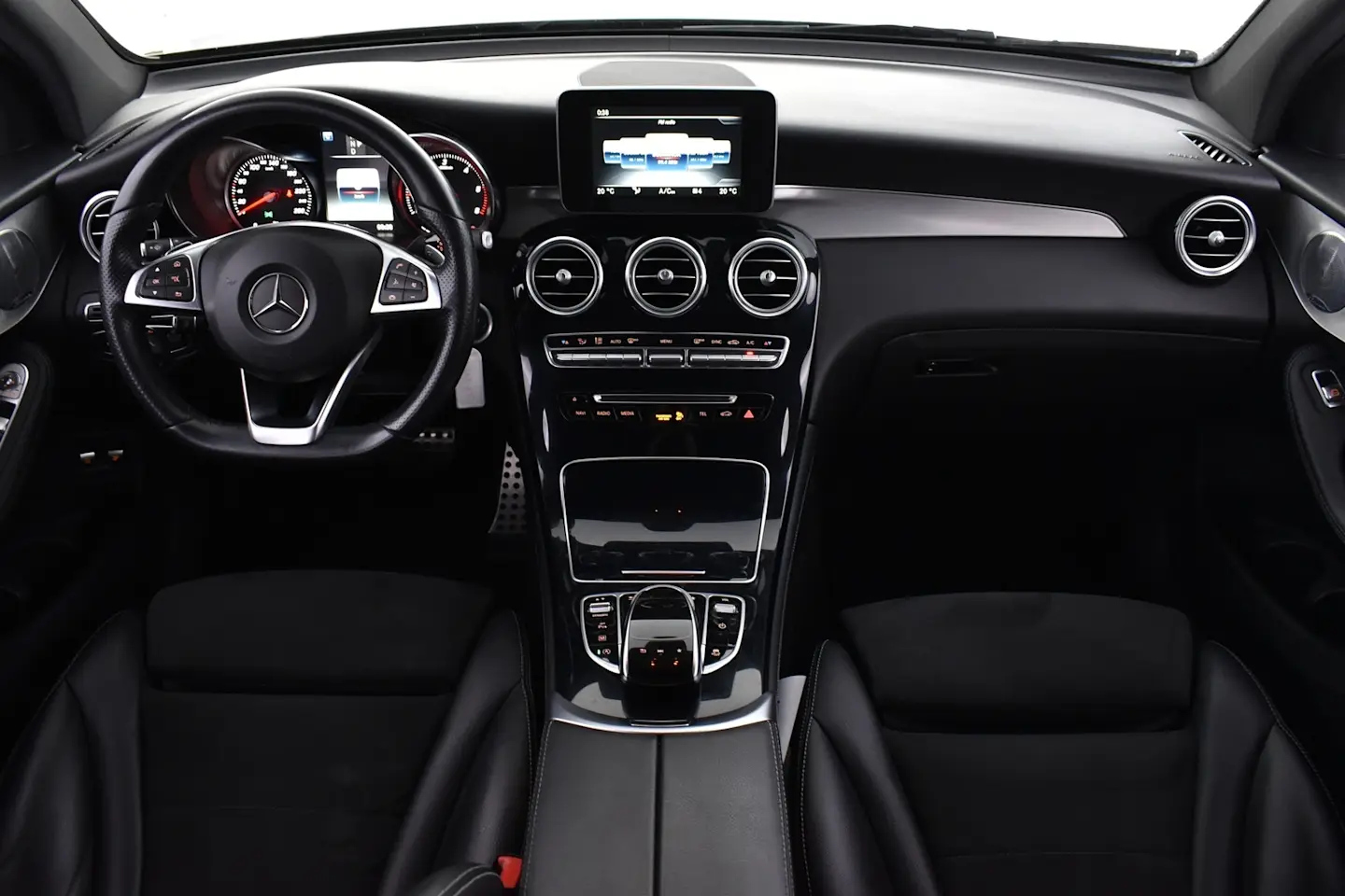 Car Image - RLCnEQRn3Cz2TgY39MSnq