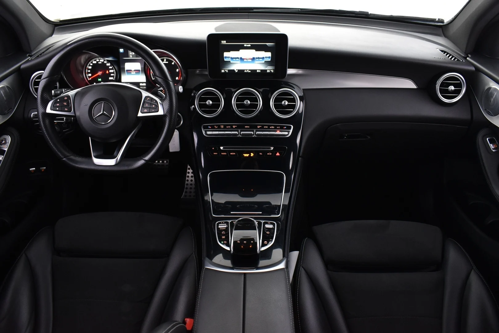 Car Image - RLCnEQRn3Cz2TgY39MSnq