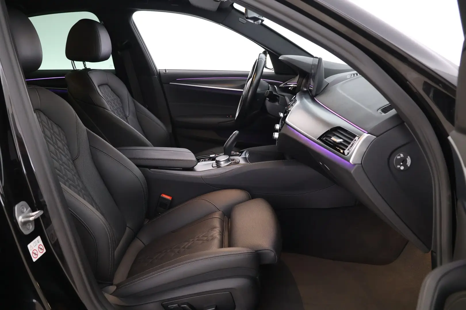 Car Image - 4i6GC5DKjLmCJMF9z2NCX6