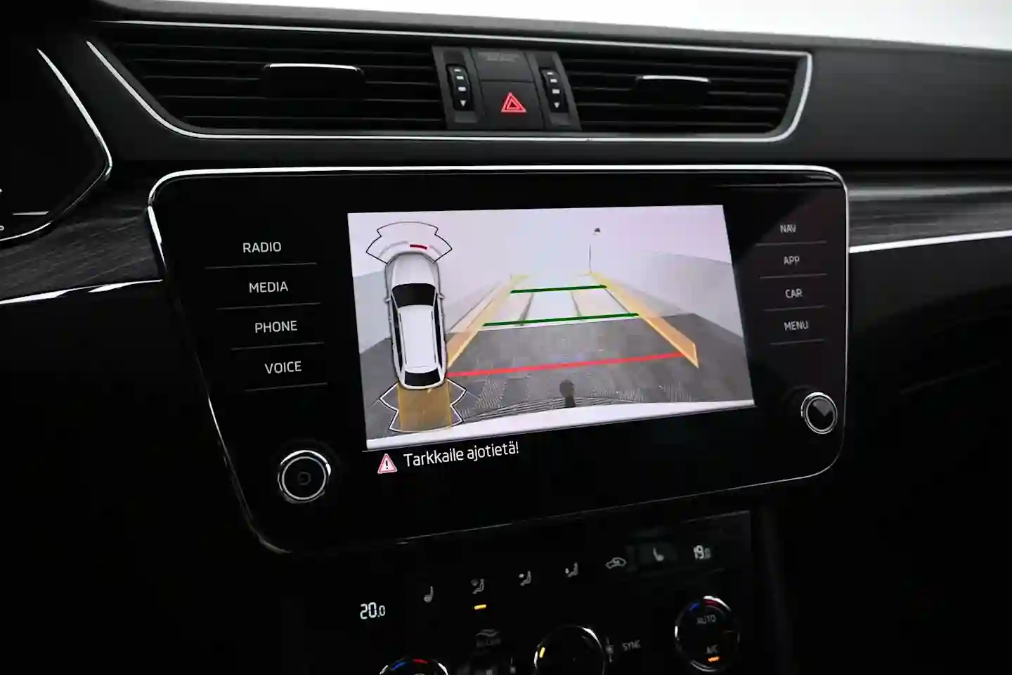 Car Image - 1hTWXRO9i0JH1CttTJJFt3