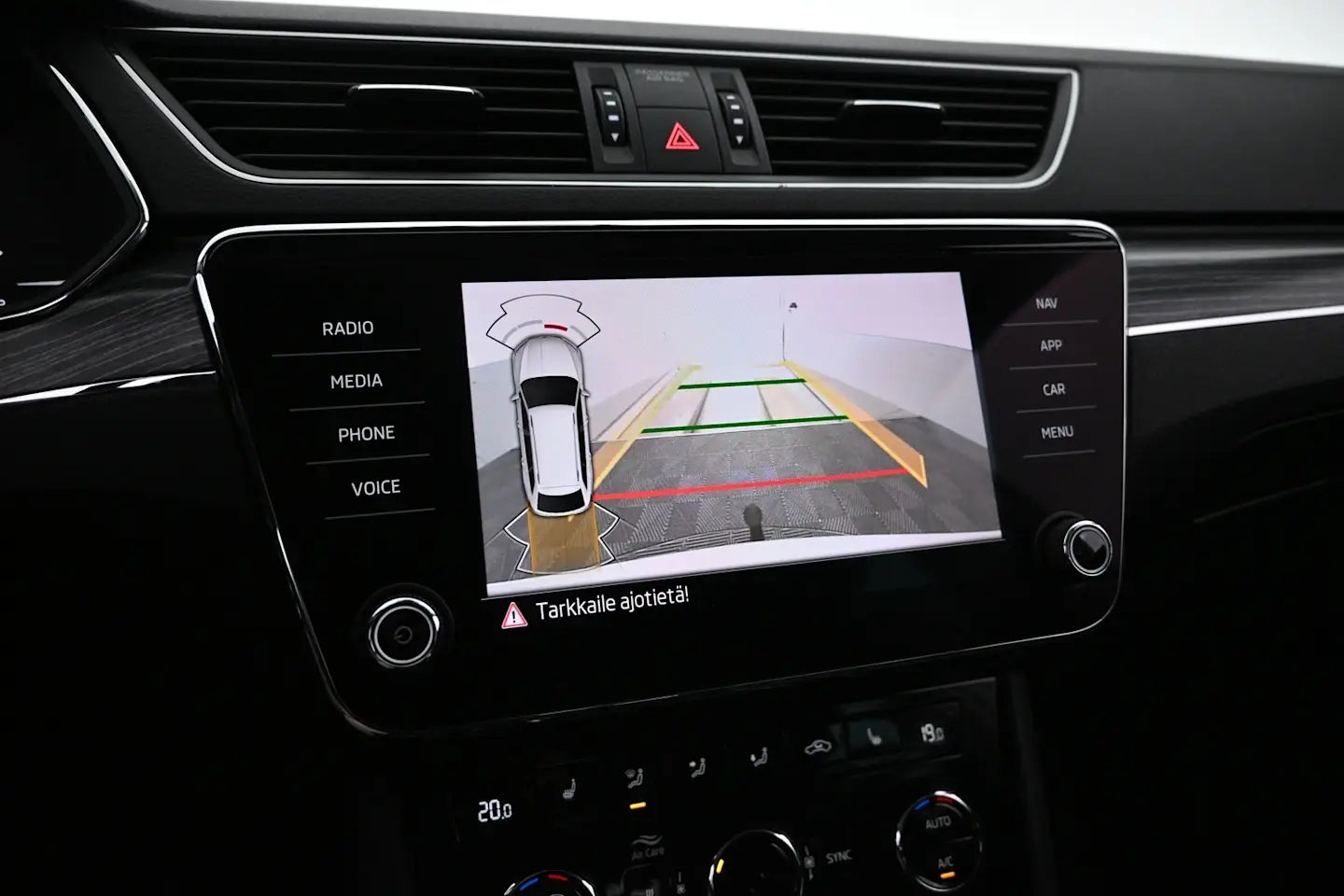 Car Image - 1hTWXRO9i0JH1CttTJJFt3