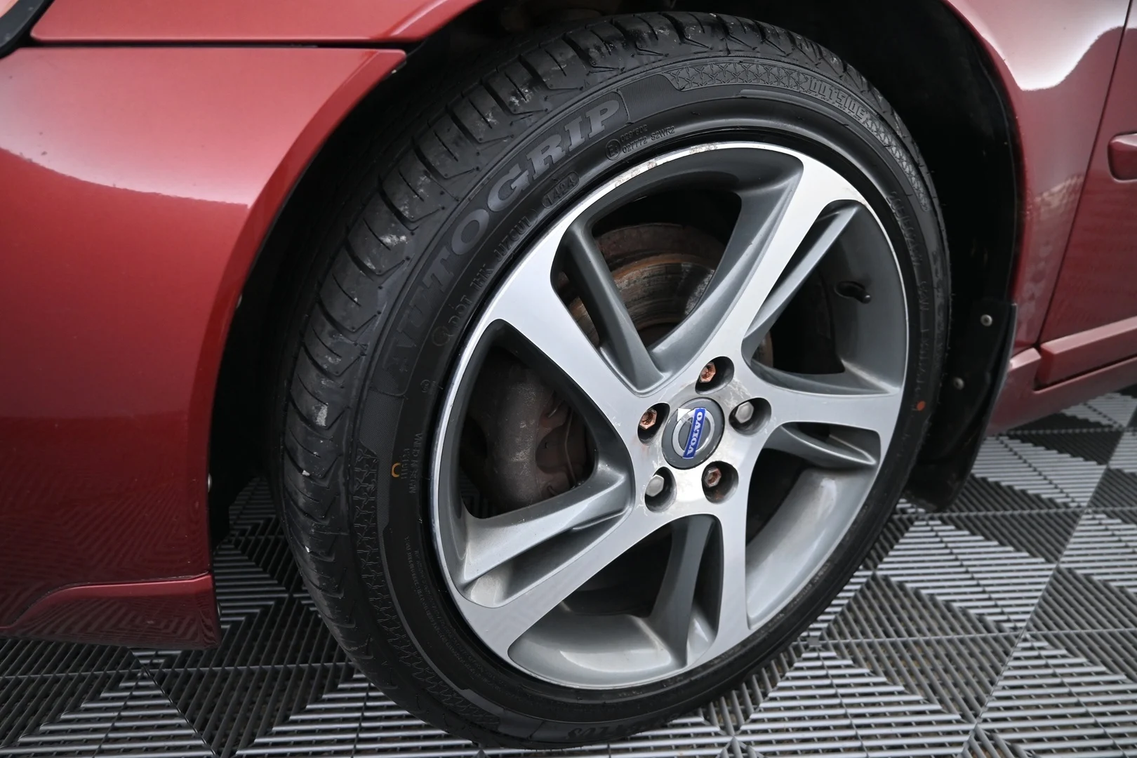 Car Image - UijPY7h6xr7E59Tb2Cs9N