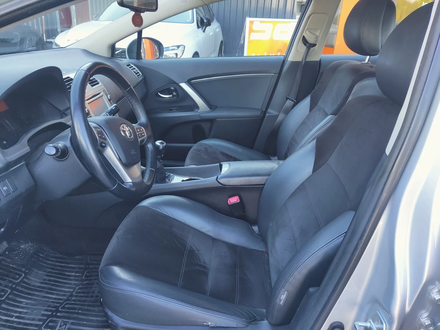Car Image - 7ImWCvIhZW5XChh9NAZ1eY