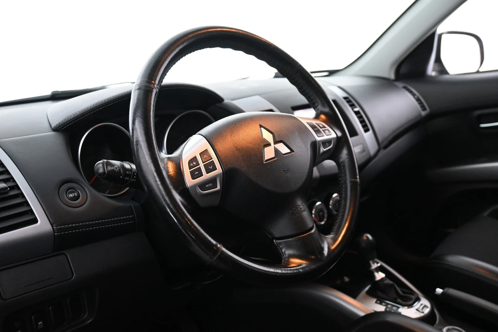 Car Image - 5dBpEBPSdi3MW7BibKZHNE