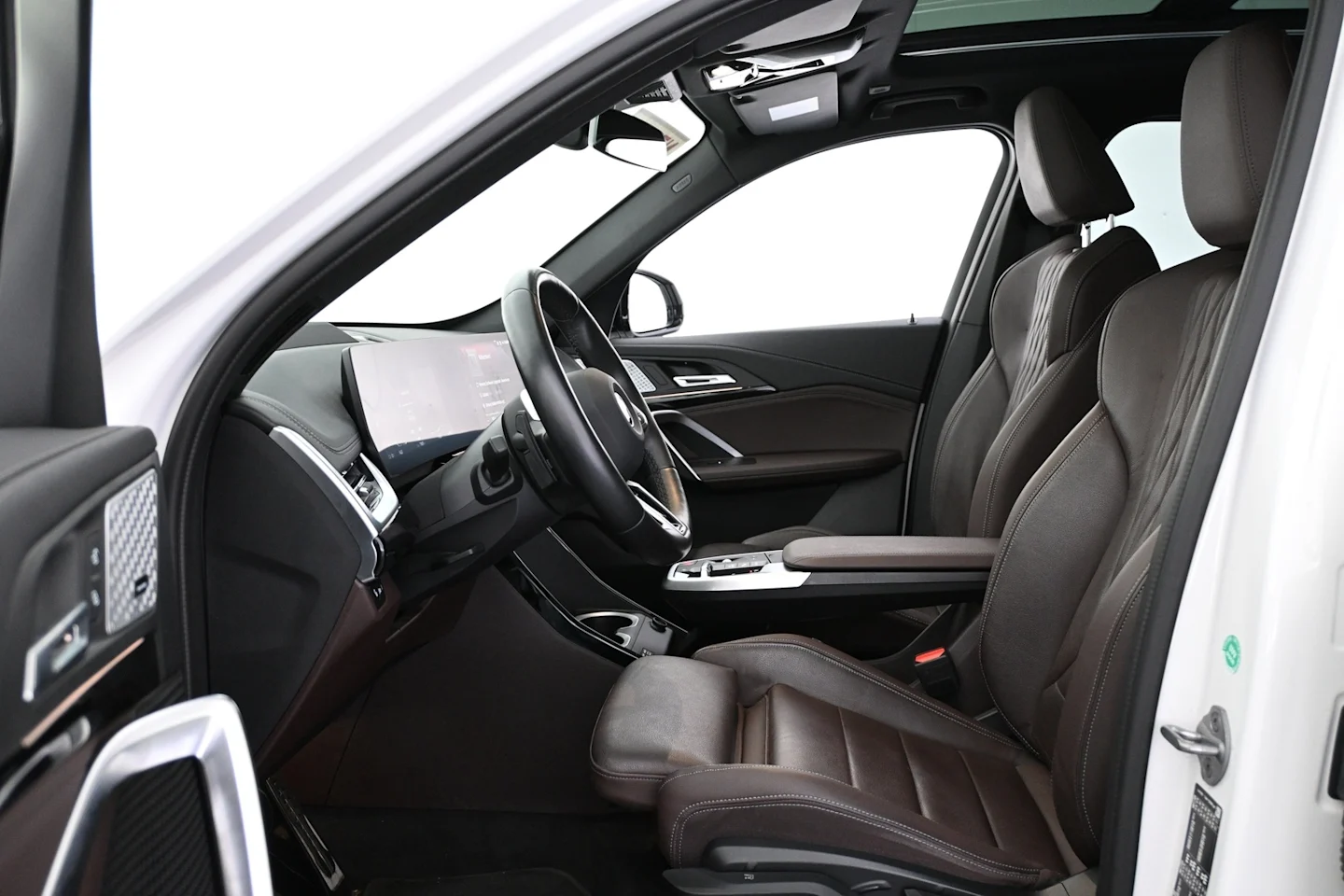 Car Image - 12JlXNuBvzFuqh9KMbnke6