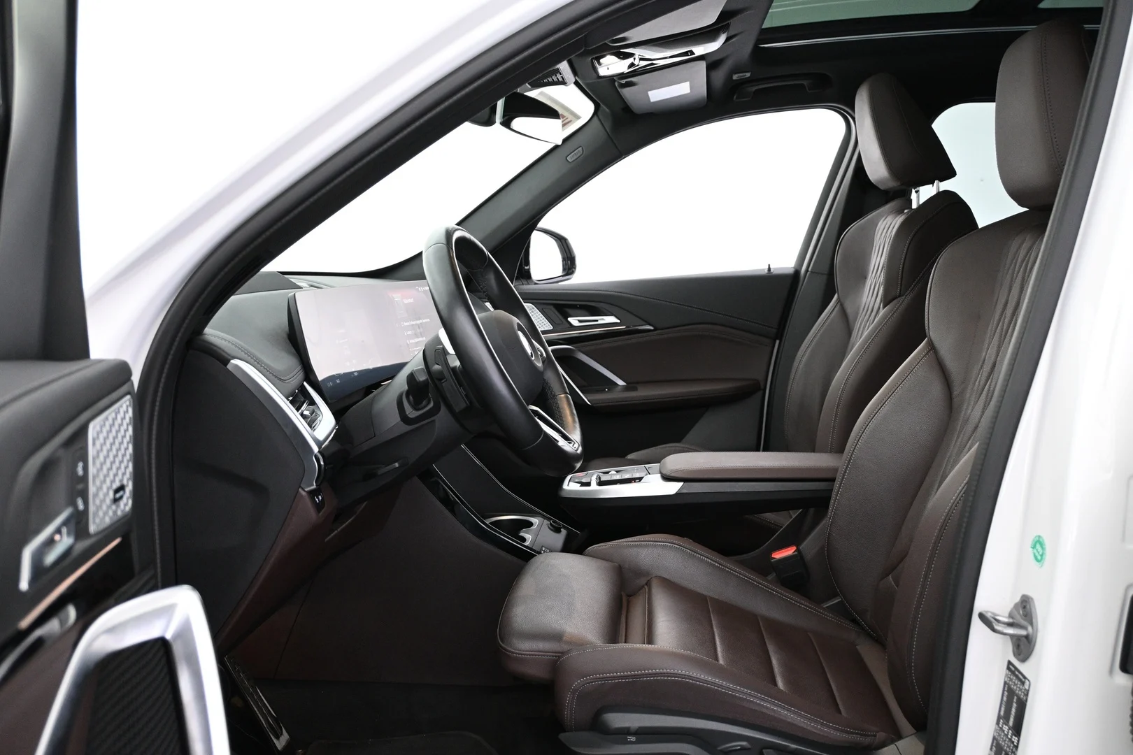Car Image - 12JlXNuBvzFuqh9KMbnke6