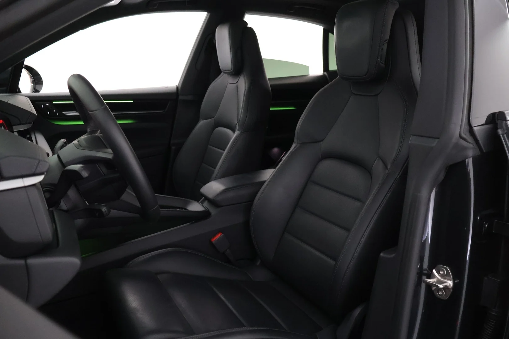 Car Image - 28gGJ1wfCRD2eGvWSZVlHz