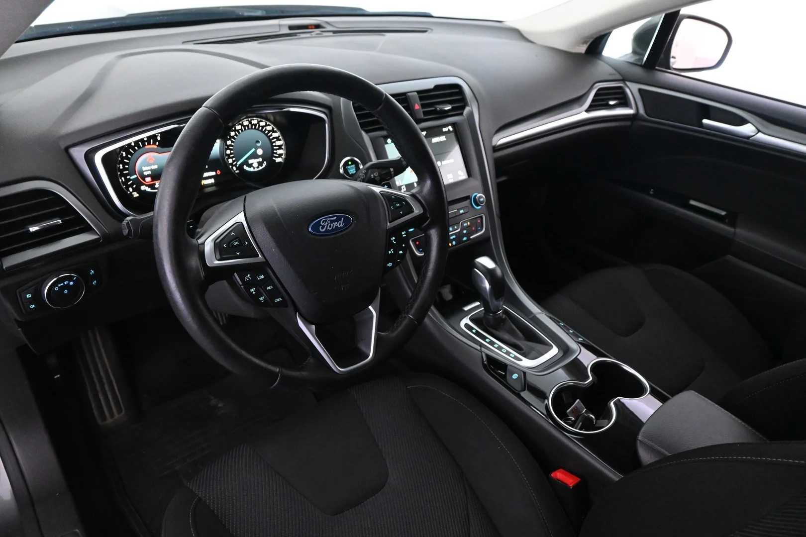 Car Image - 3ysM5DYewEmg9R5RETZ0o6