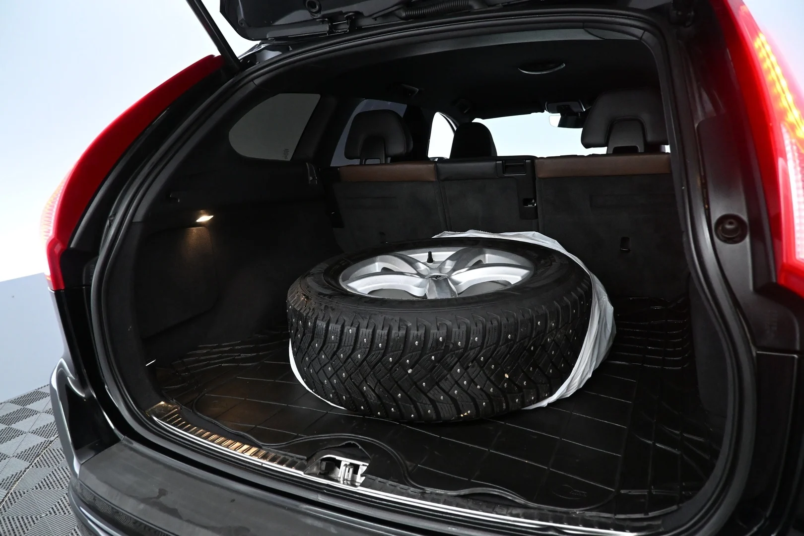 Car Image - zHRArdrsz5MKwWUmxNI73