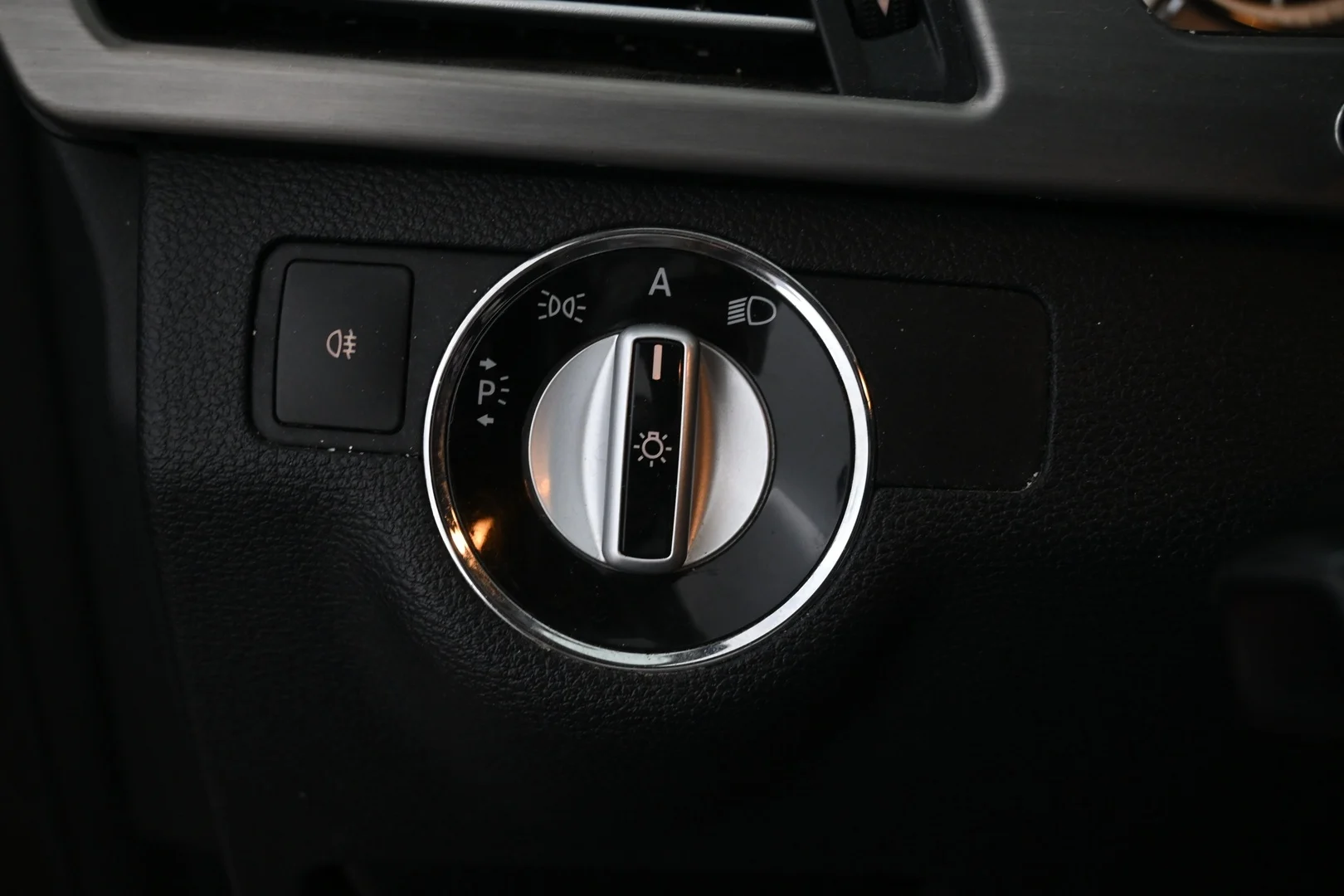 Car Image - 6mkjbAlCRMoXLgnhTbLcOD