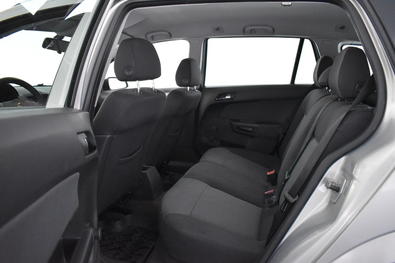 Car Image - 2r2wgVwX2FohgGupuFQHdN