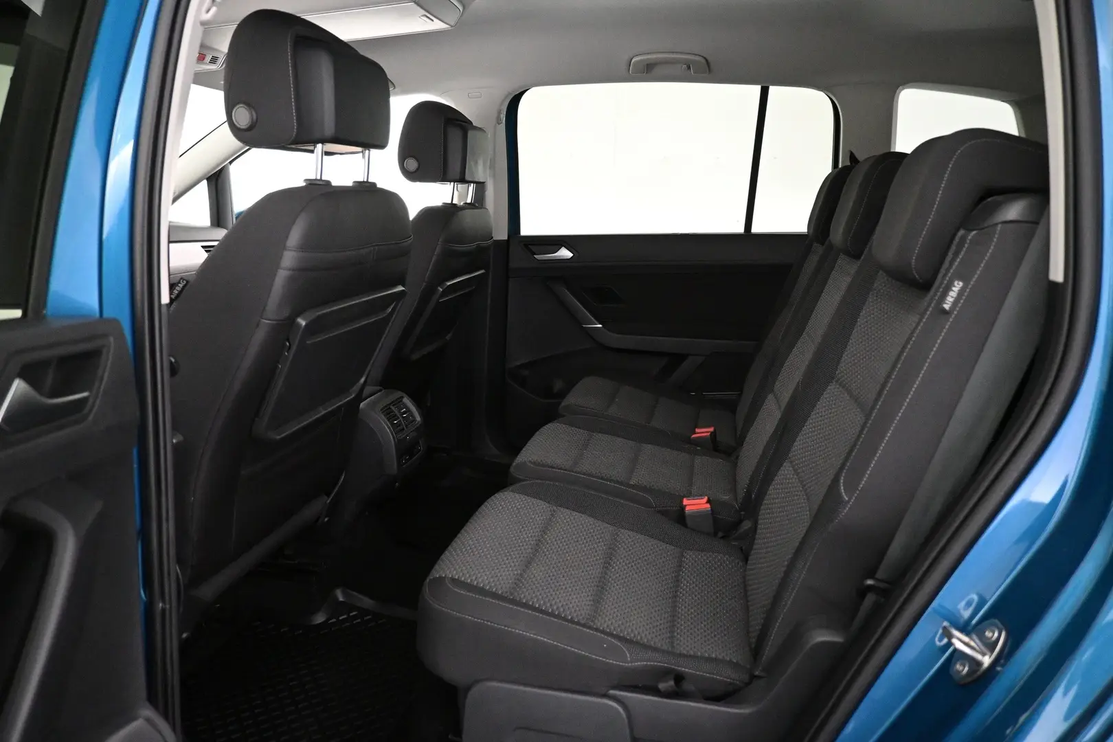Car Image - 5EXCVIvs5k6tnkOcCeQuxj