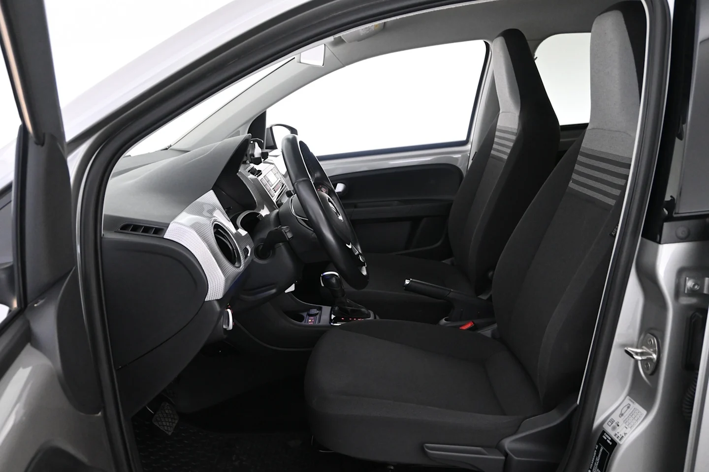 Car Image - 5R7p54NzLcq6mDvDKv9kd2