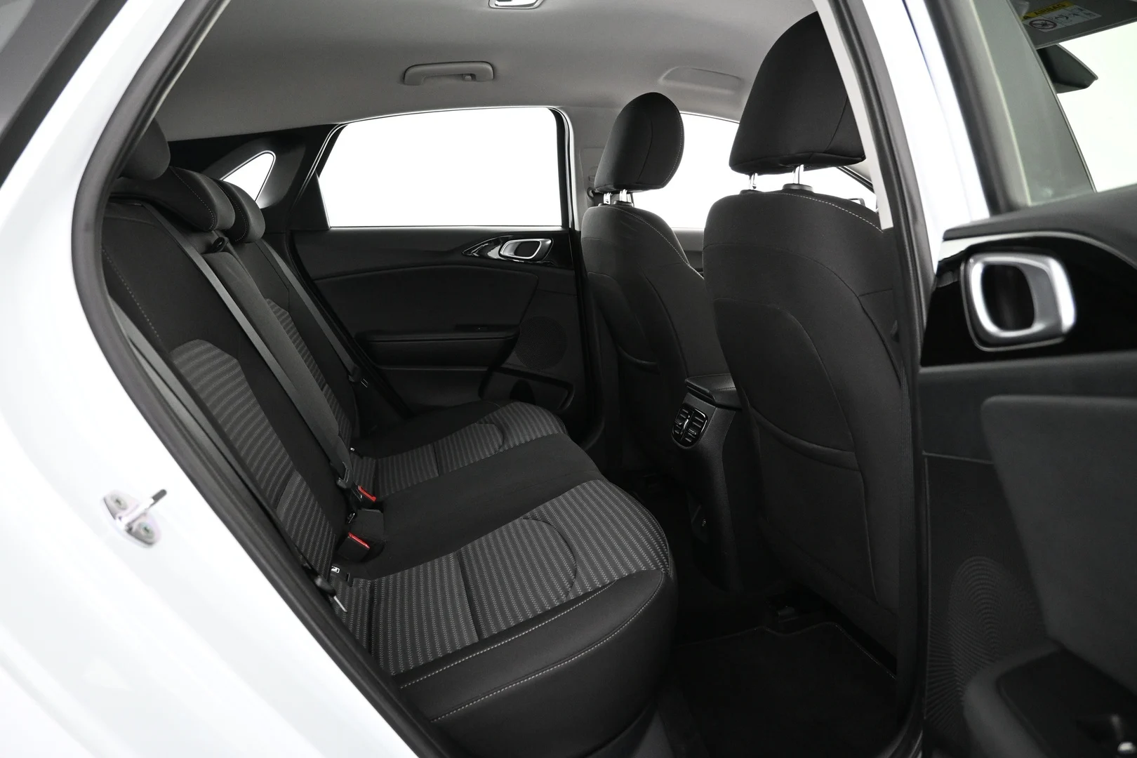 Car Image - 6suuz0Lhh3nEFsBAb8cZP3