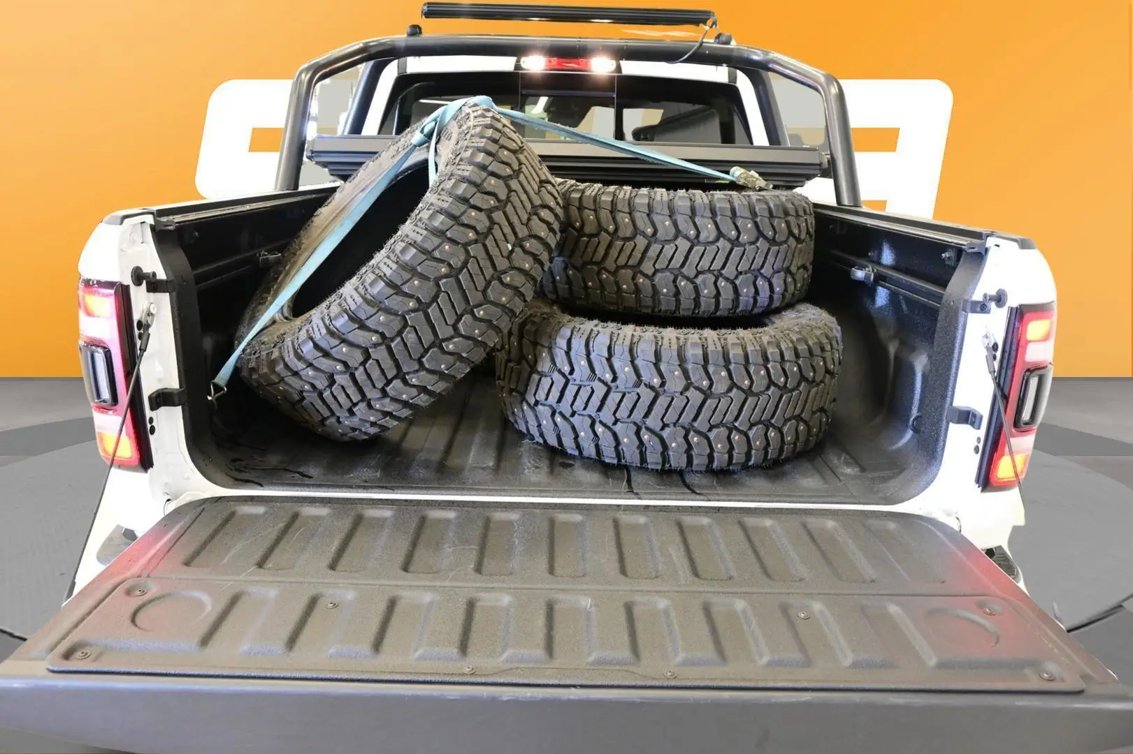 Car Image - 2oEDmYI3U4z6N8g3znNxXC