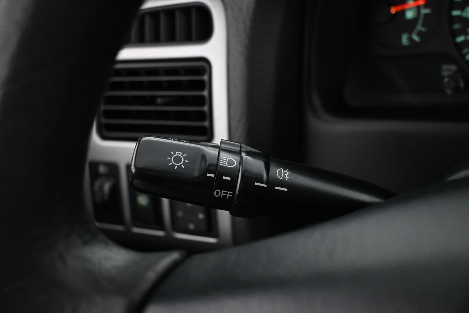 Car Image - 7N1EjQ1dXpZb9xHLYUWMX1