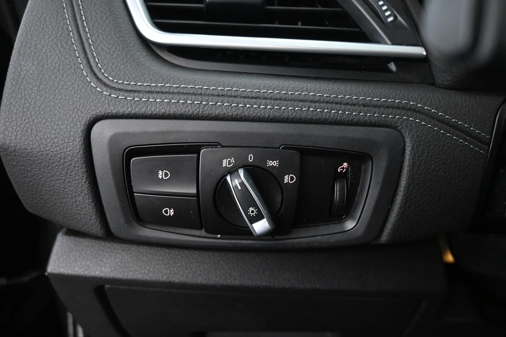 Car Image - 4HpfgcV75Uz6UPLePV3tfJ