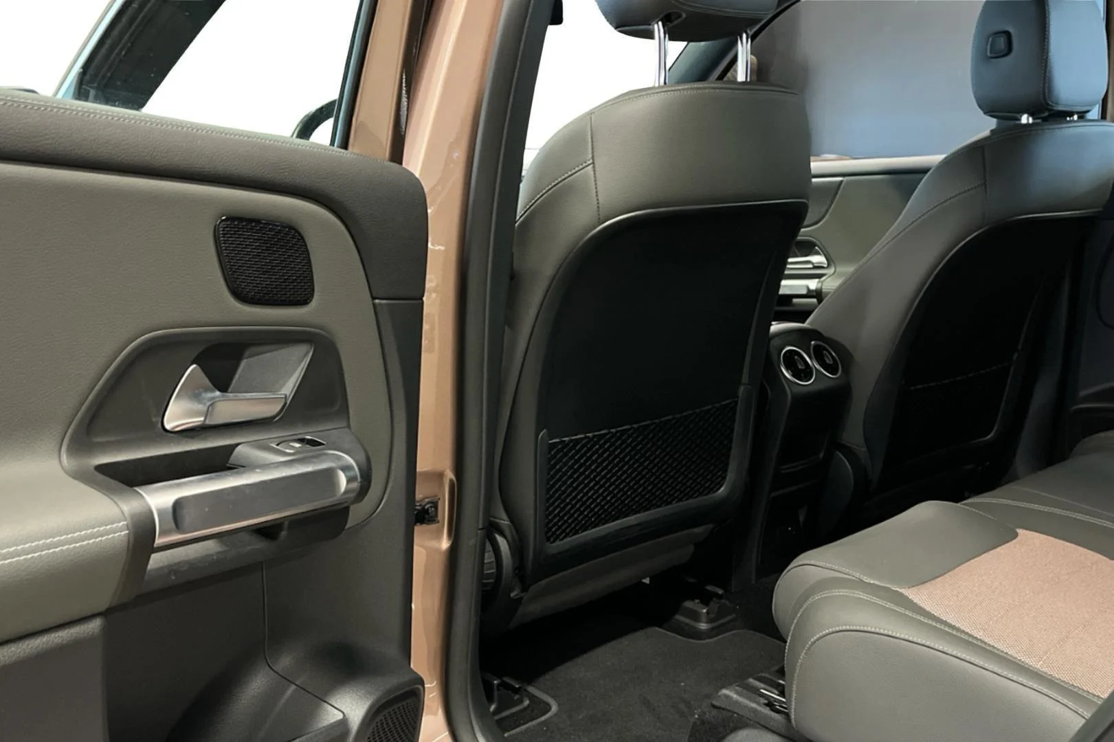 Car Image - 6OSPXczcgWHMnoofCJtB1n