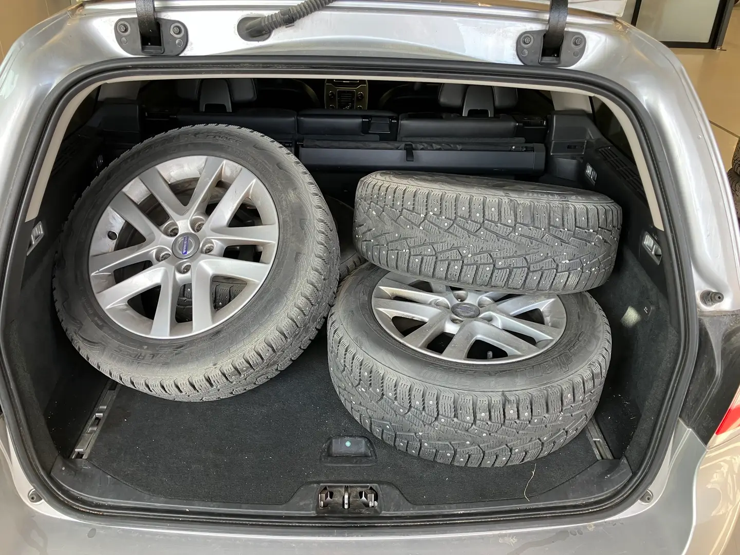 Car Image - GwGb8cO2Hn3wMrsZs7ho2