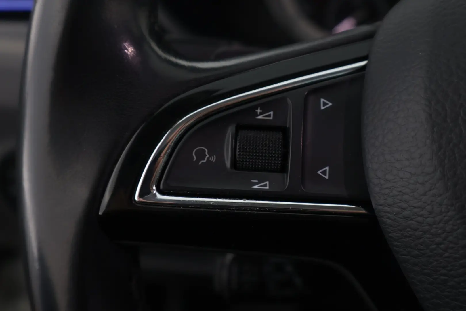 Car Image - 3Xb1gfBH5OfUhDmUNXWZVn