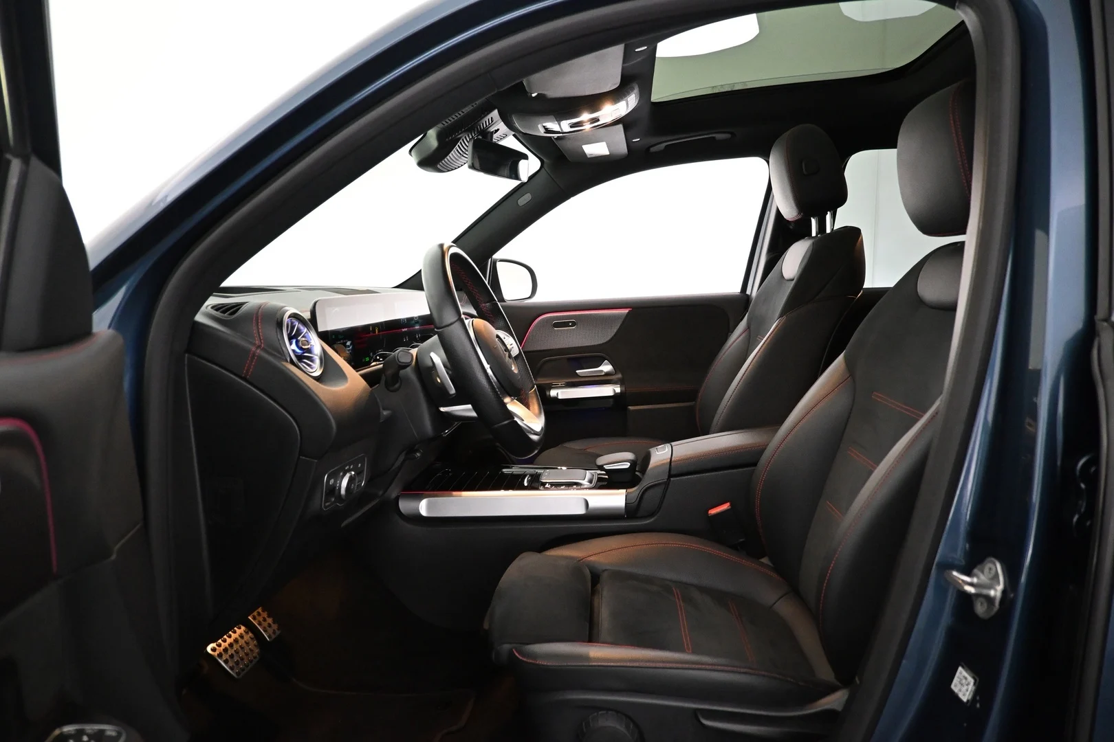Car Image - BgGiDcFKPriN0slyfRikI