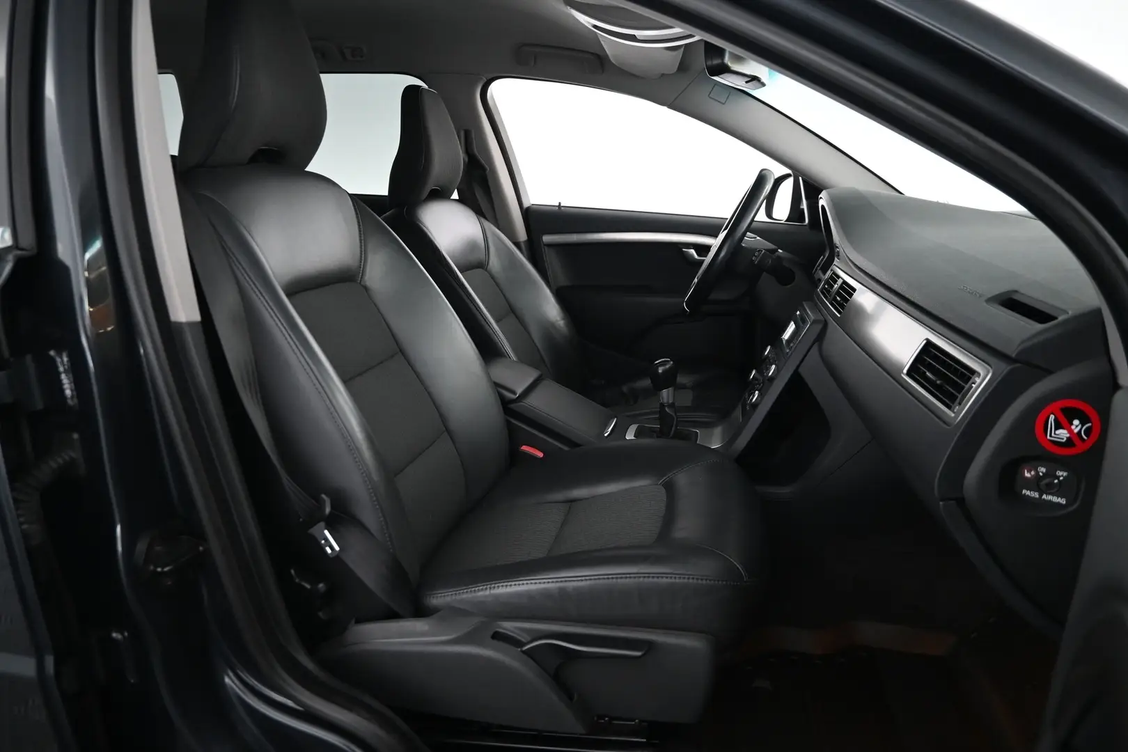 Car Image - 2wCJX7wyNSdFmlxQYAk2qL