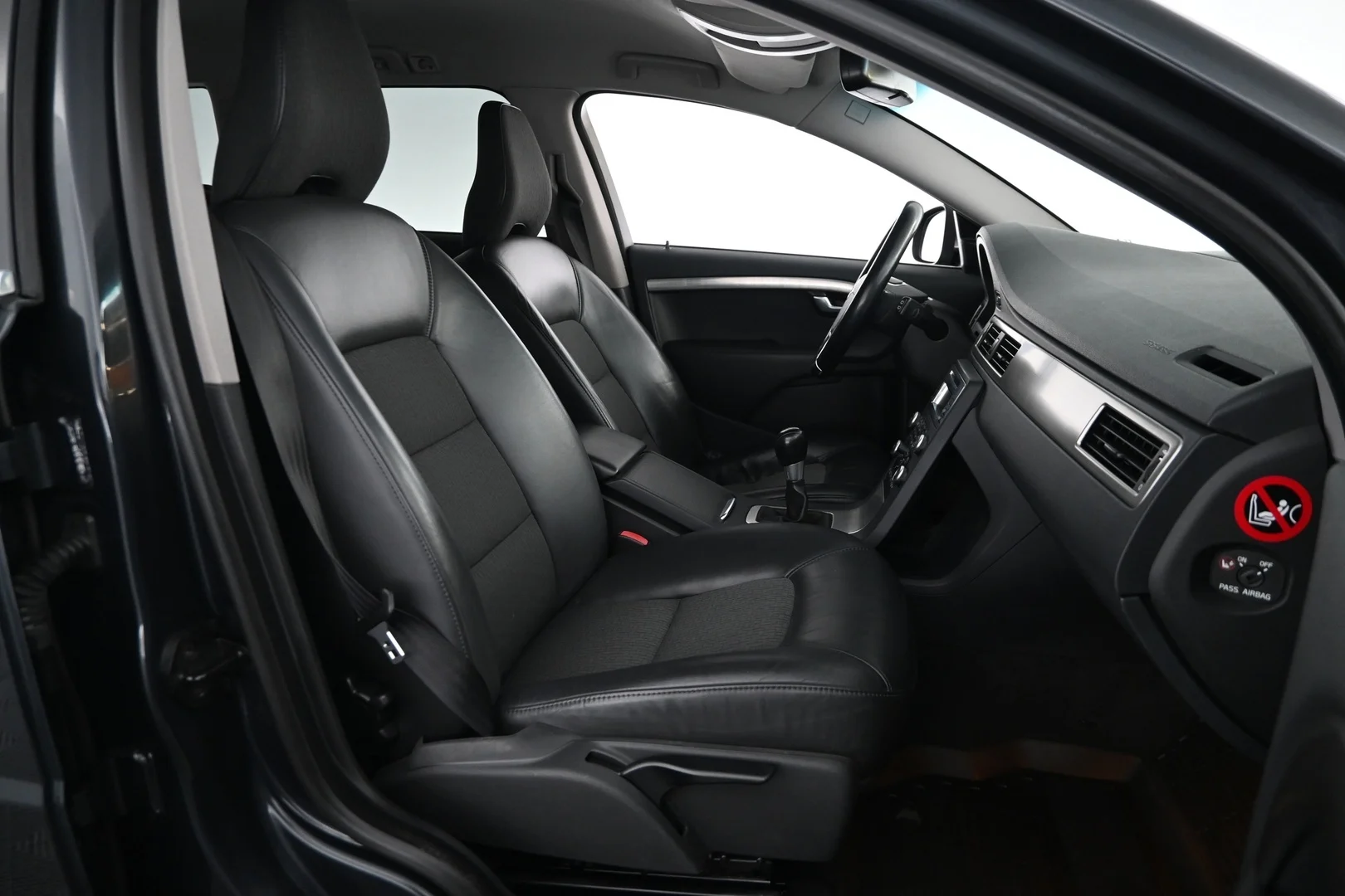 Car Image - 2wCJX7wyNSdFmlxQYAk2qL