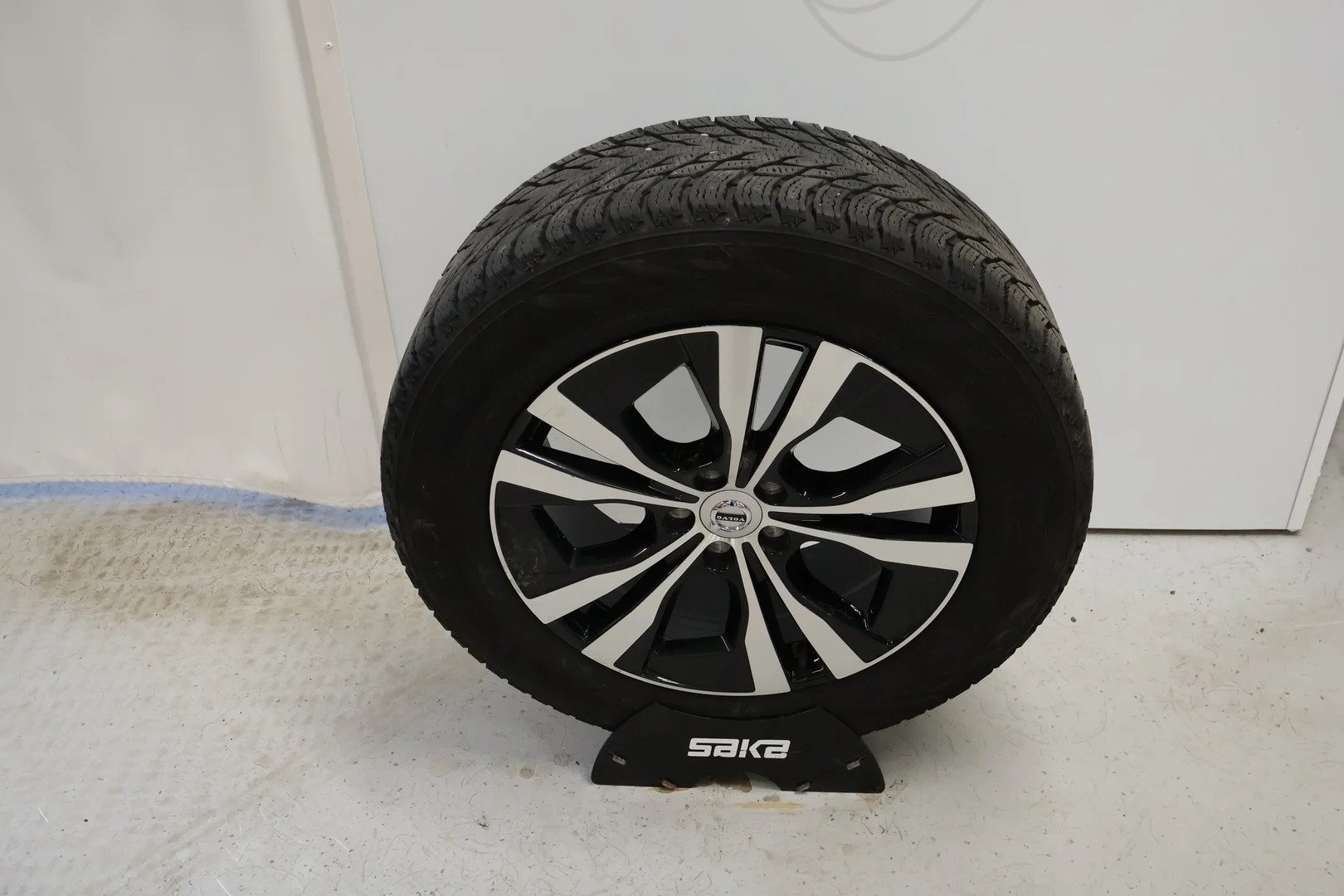 Car Image - 62YYDDZVD697q9Q9emPRoG