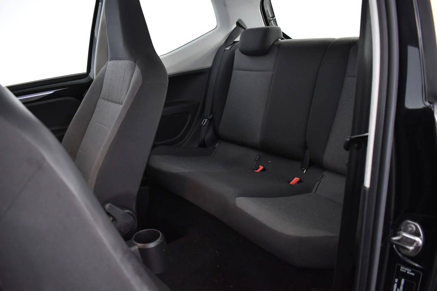 Car Image - 4GDMc3bF7hEyRjmBiyvxBf