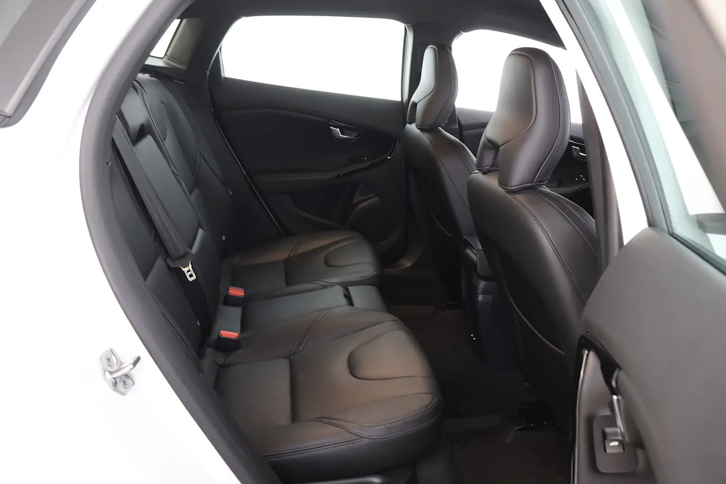 Car Image - 79n14p3lk8RLihF8ZpXuCA