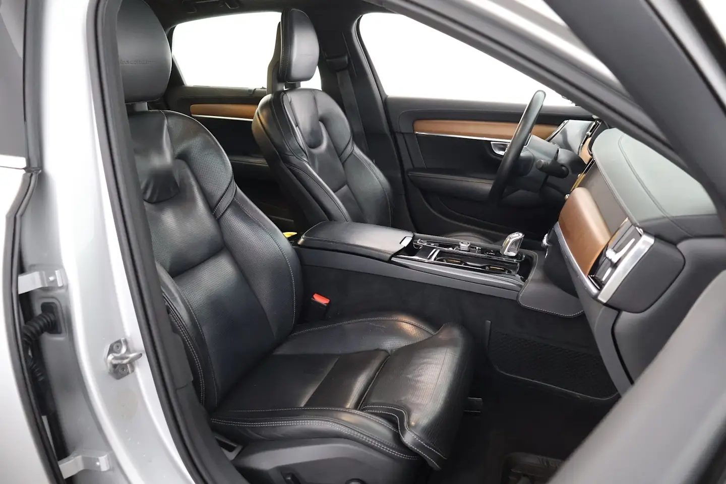 Car Image - 4N8yFwpk9nY6KOgZEsH4VP