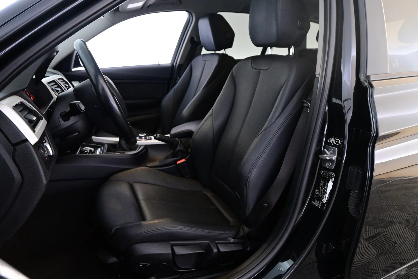 Car Image - 6iIB1xkVMS4LffP70Cuv5p