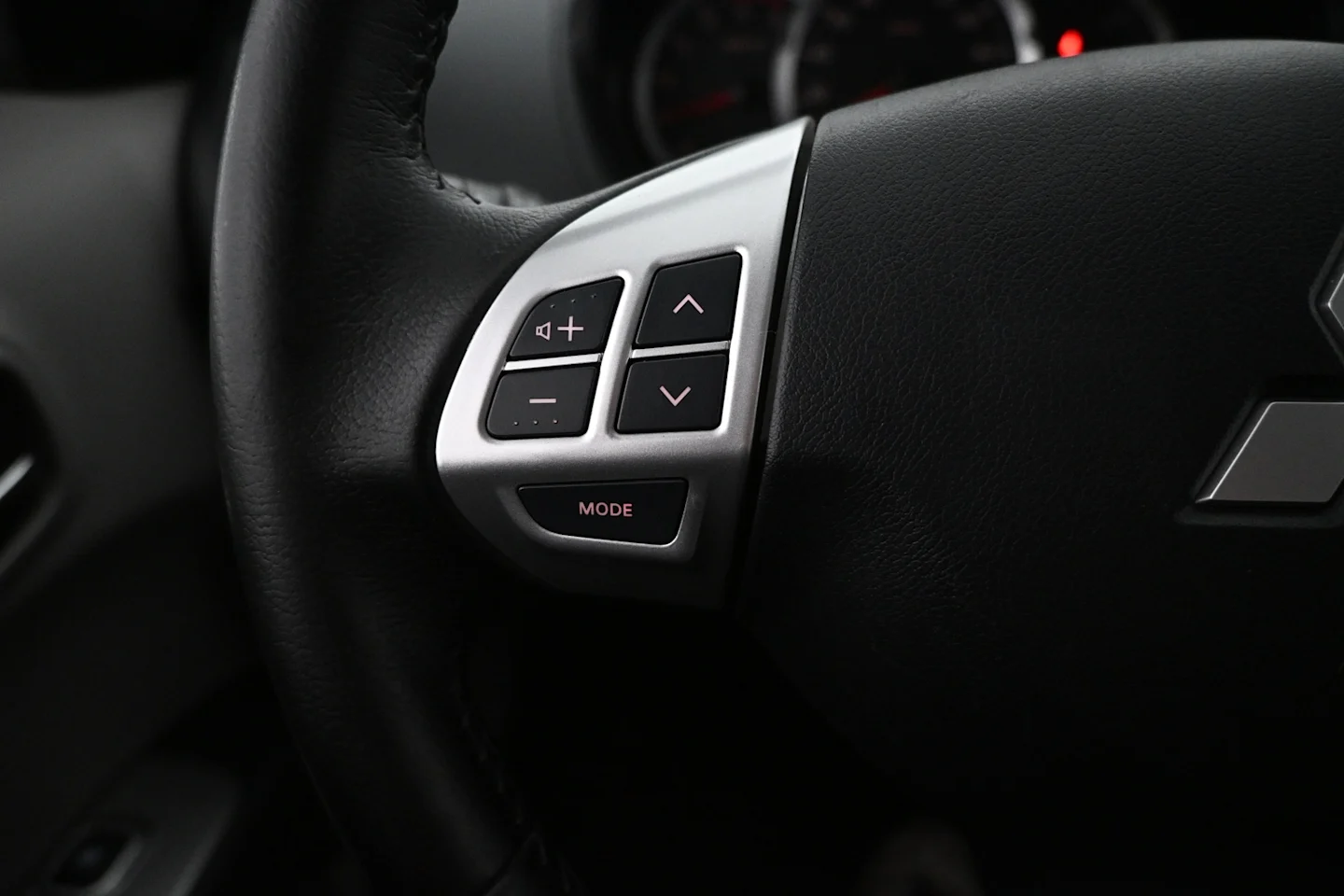 Car Image - 2QUgioo2rIXSYieM1yvbRh