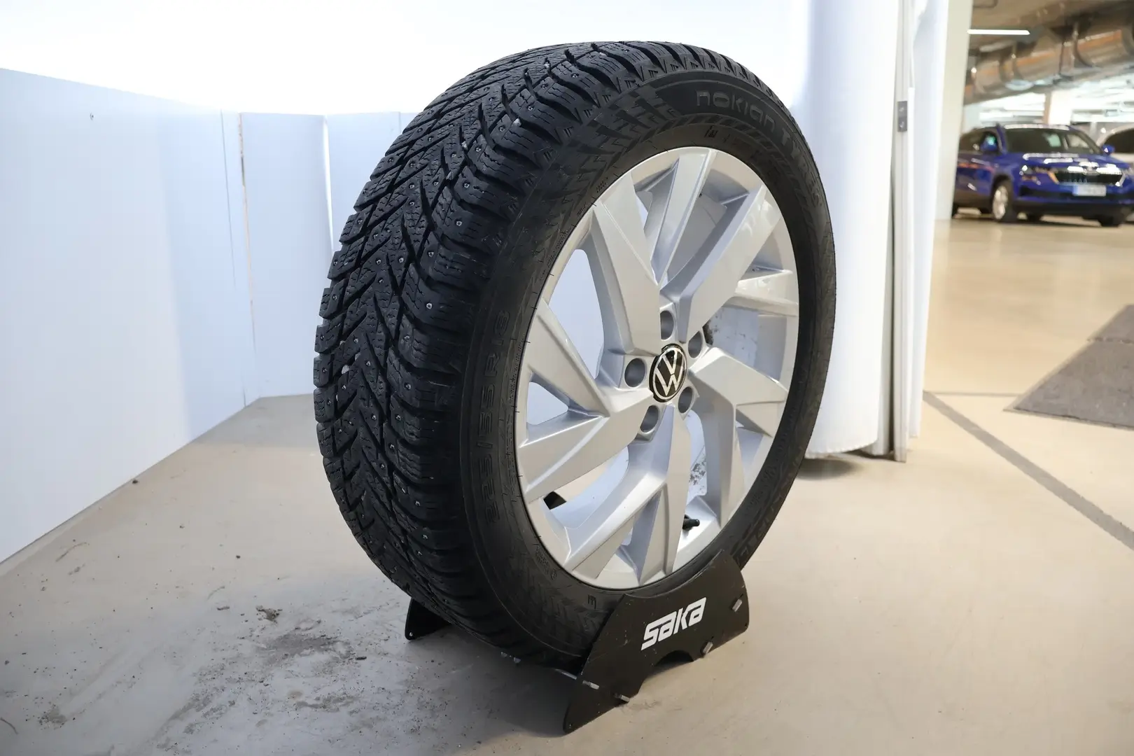 Car Image - 3iuRsQxIUsI2AMWSBKrcfO