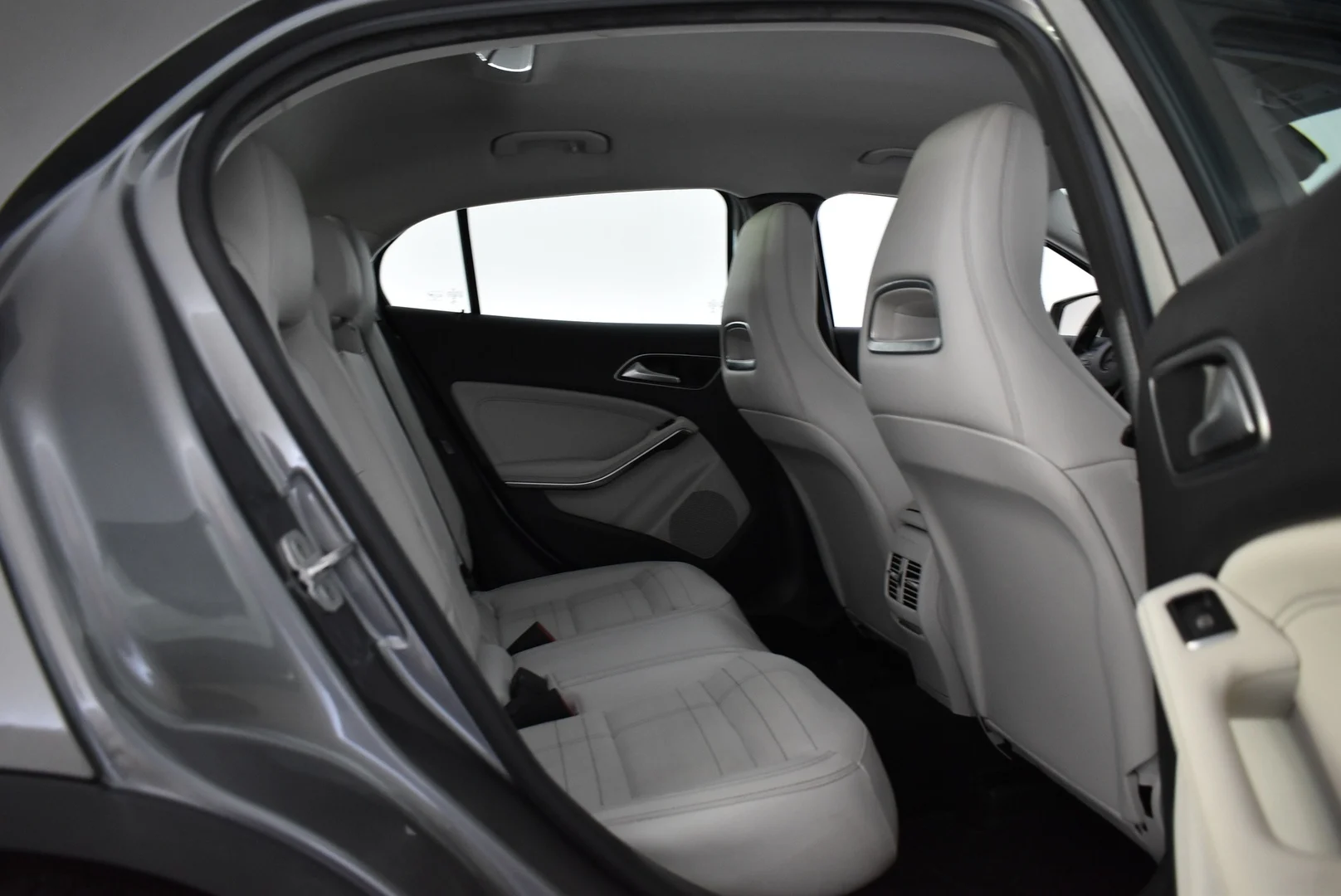 Car Image - 6hUL4Y74Le0ruzJe61GTMF