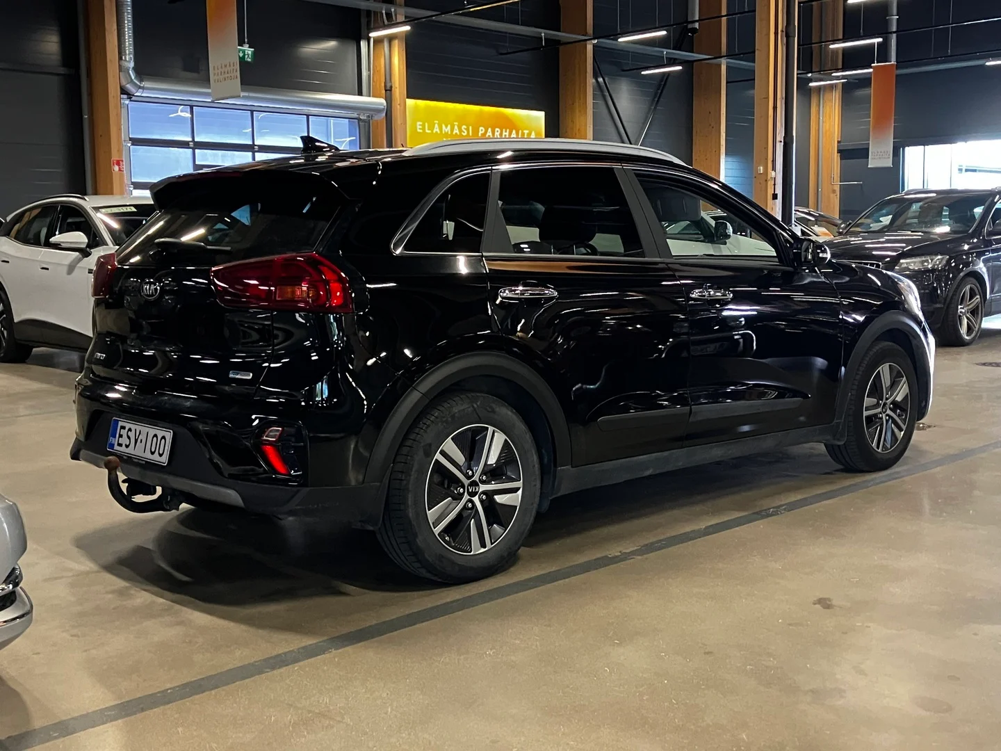 Car Image - p76EZfqqgYD2YuWWoVqJC