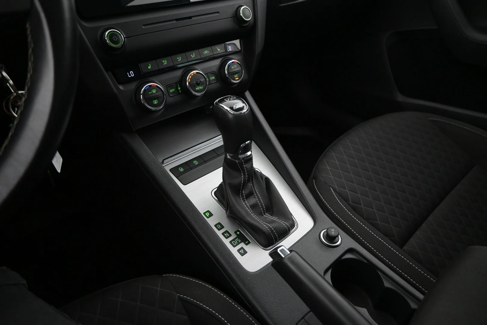 Car Image - 5zYbDNDDCzCe2qiX7MGo1Y