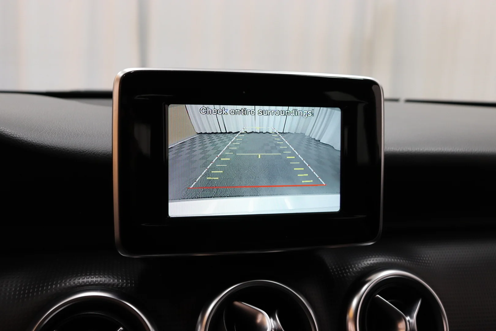 Car Image - VNIzUmqDWRYUa87kd6M8S